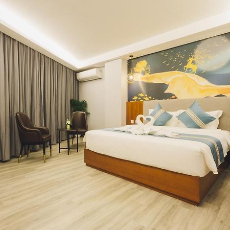 Thapae Twins Hotel Chiang Mai Exterior photo