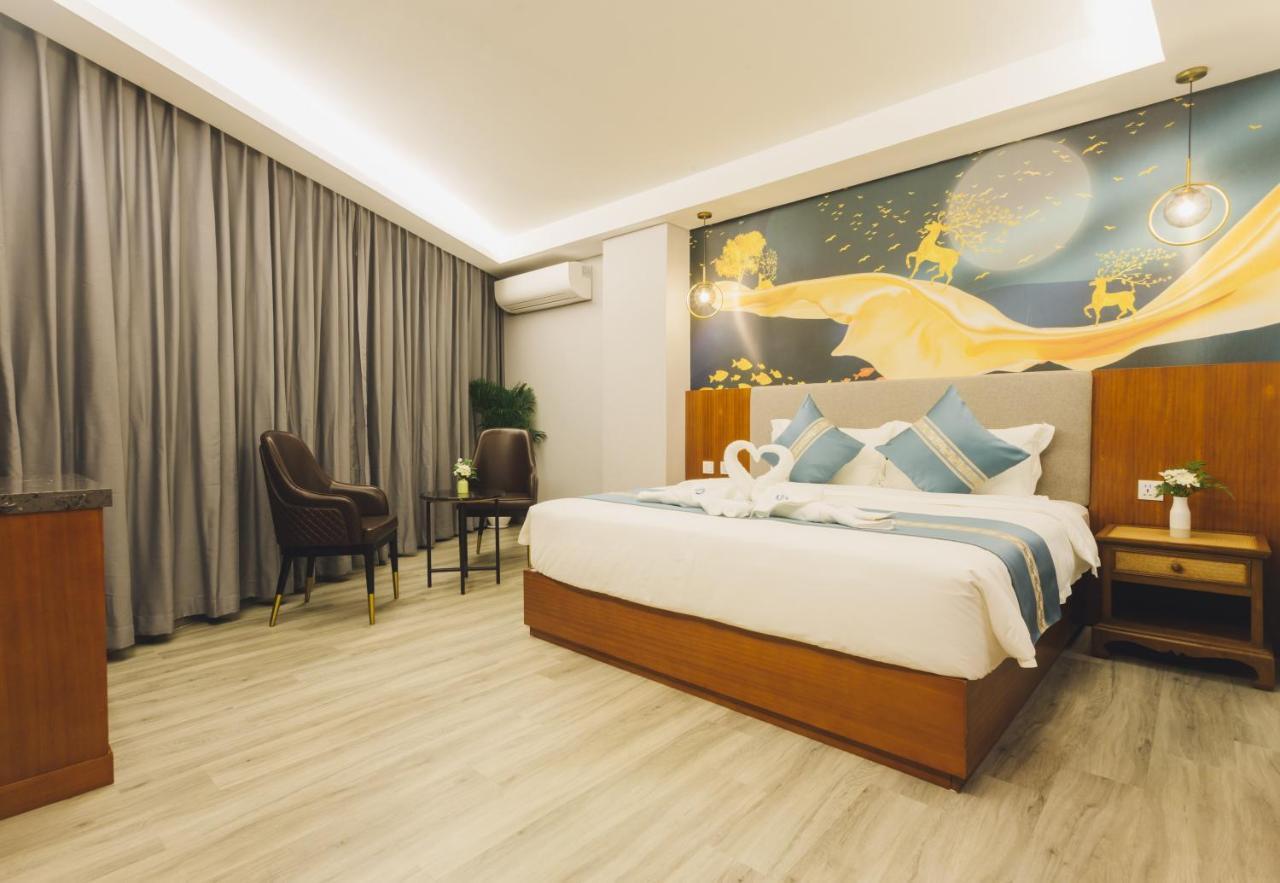 Thapae Twins Hotel Chiang Mai Exterior photo