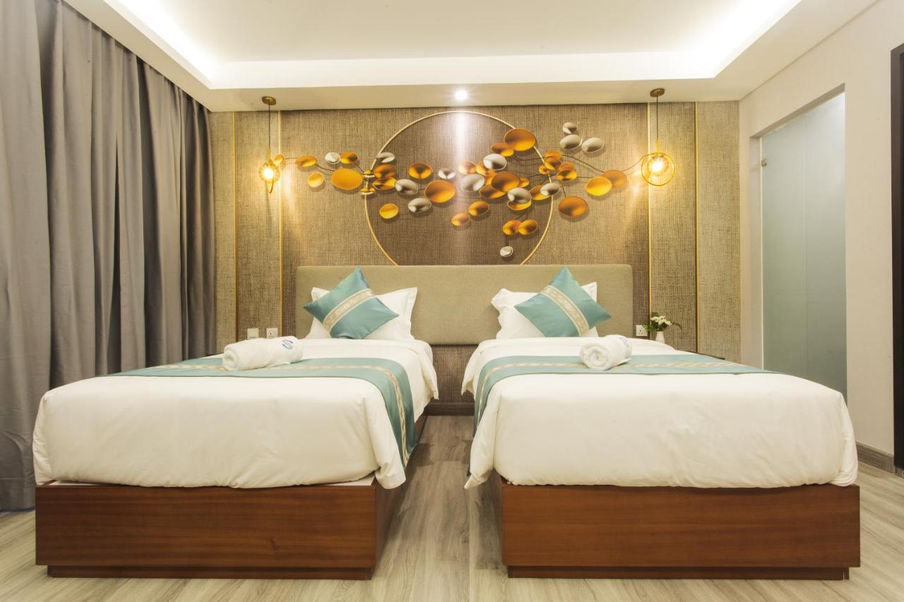 Thapae Twins Hotel Chiang Mai Exterior photo