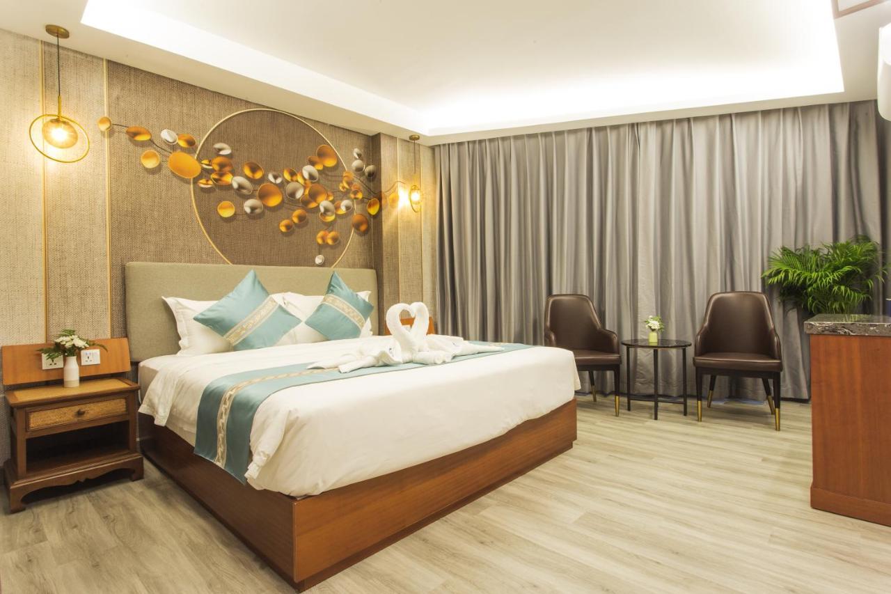 Thapae Twins Hotel Chiang Mai Exterior photo